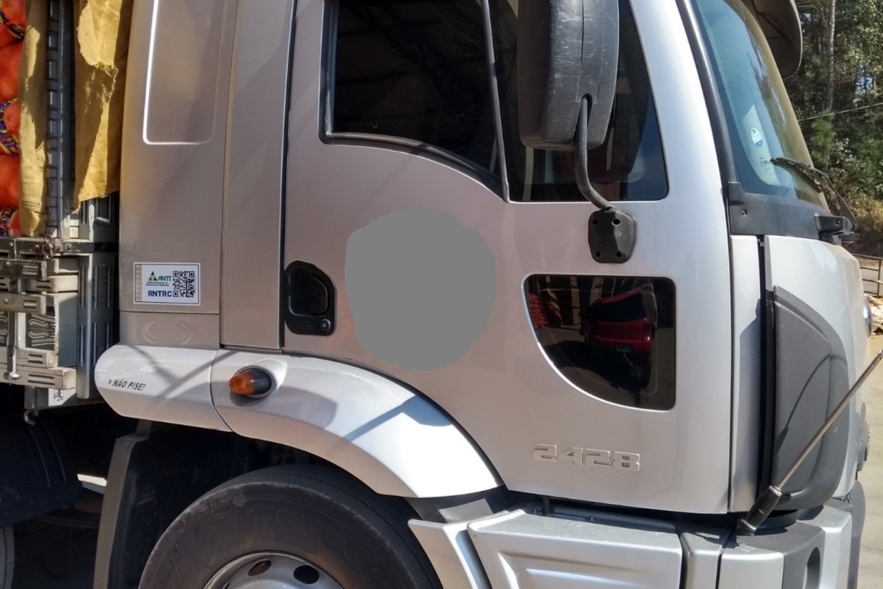 Ford Cargo2428 - 11/12 2