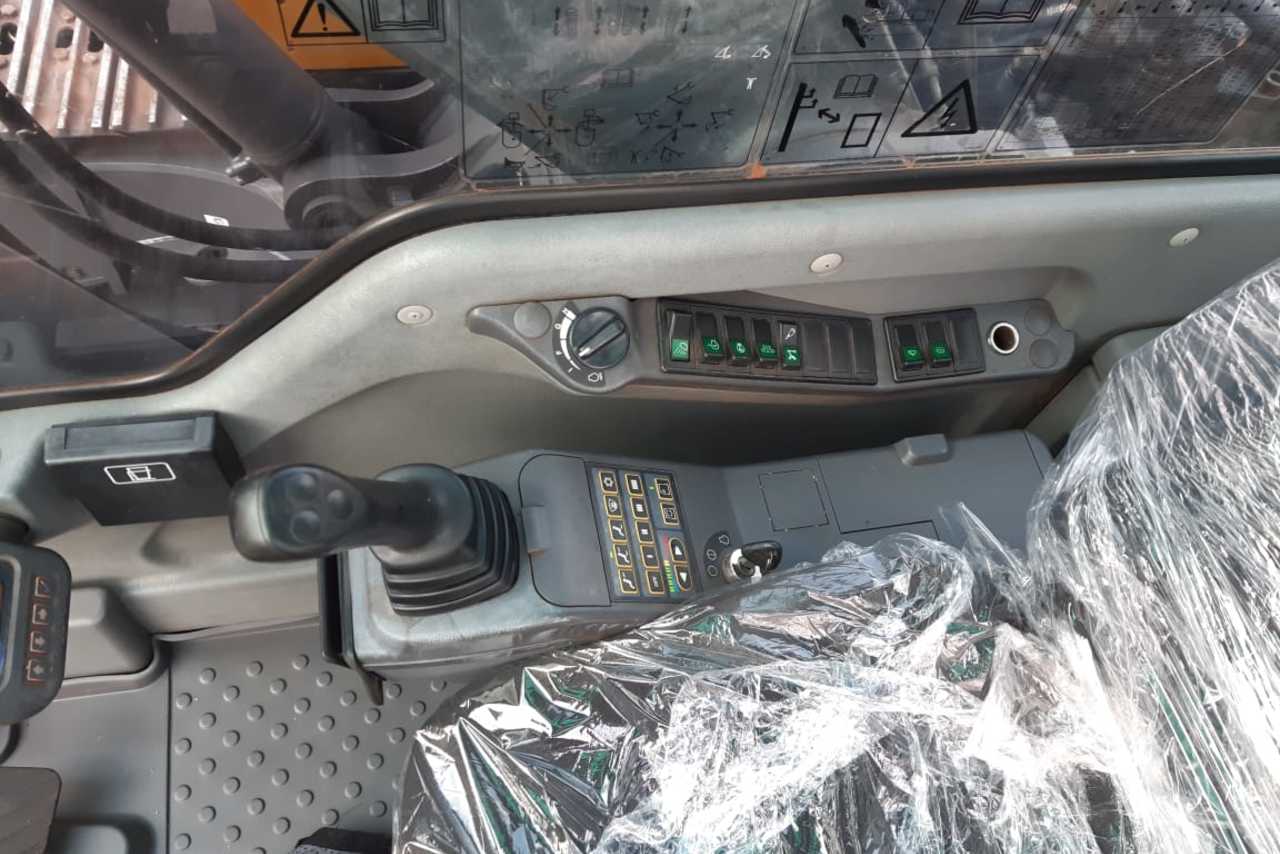 Volvo EC210B - 12/12 7