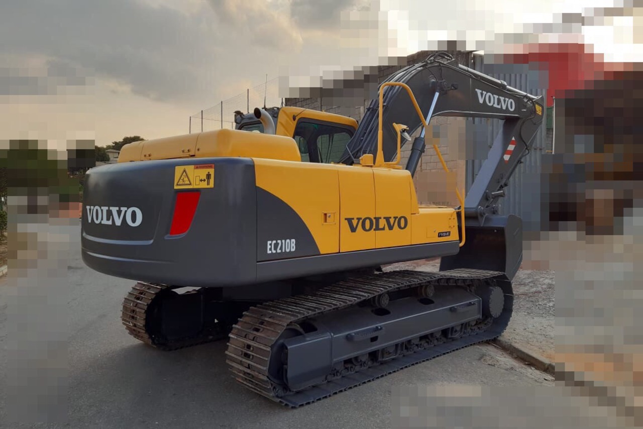 Volvo EC210B - 12/12 10