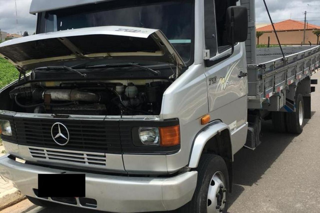 Mercedes Benz MB 710 - 09/09 4