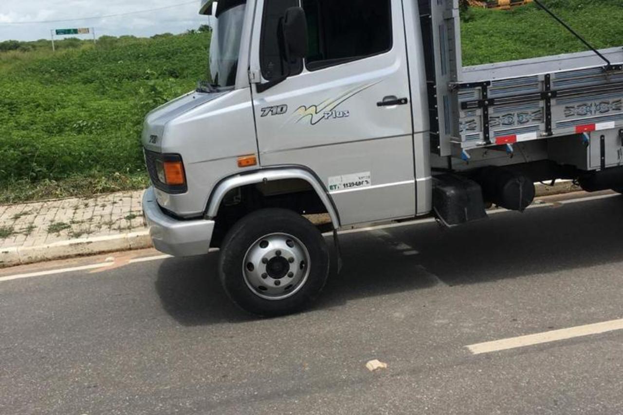 Mercedes Benz MB 710 - 09/09 7