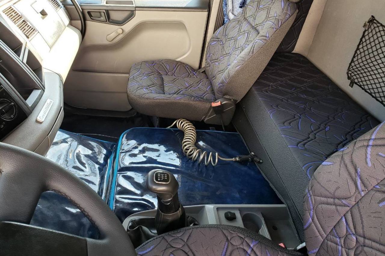 Volkswagen 24-250 E Constellation 3-Eixos - 09/10 3