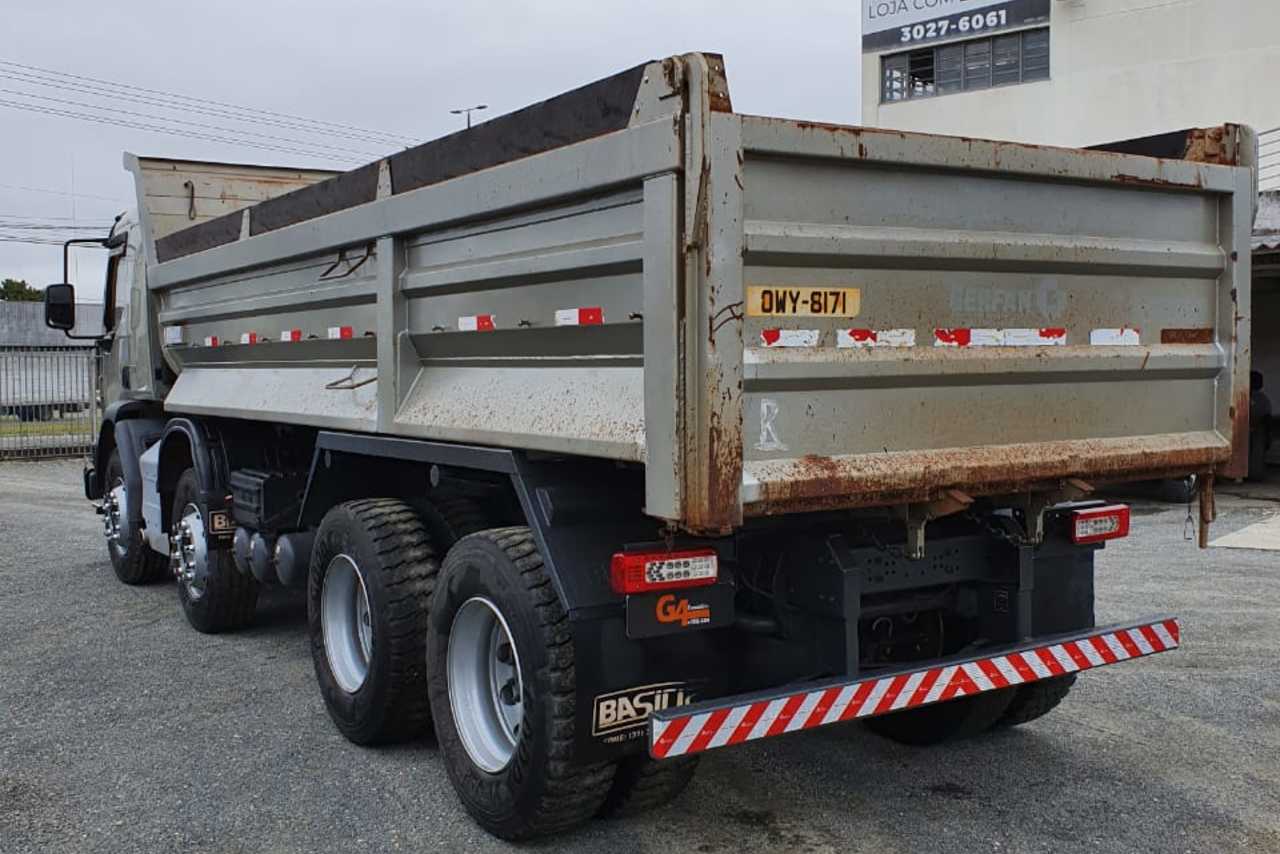 Volvo VM330 - 14/14 6