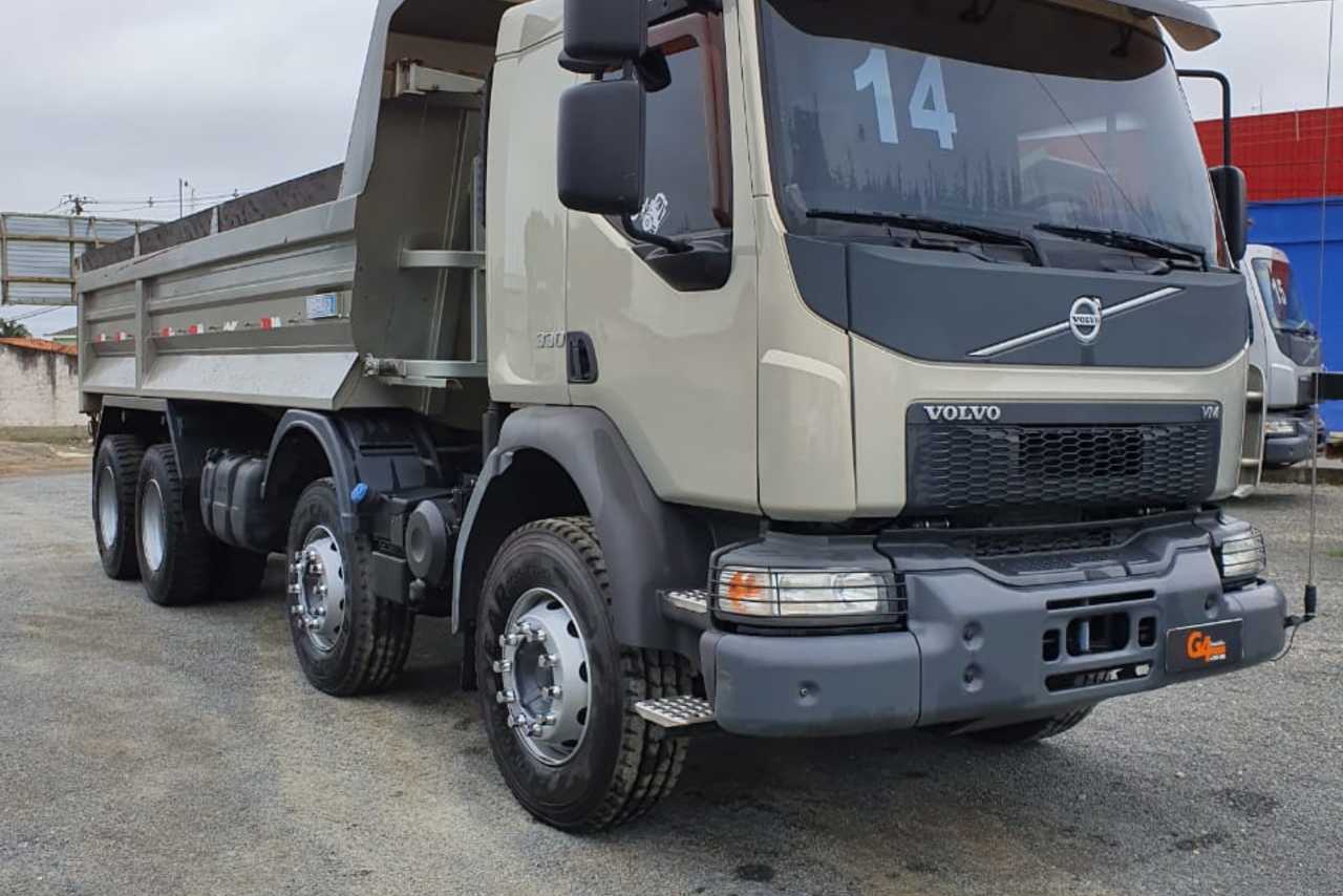 Volvo VM330 - 14/14 7