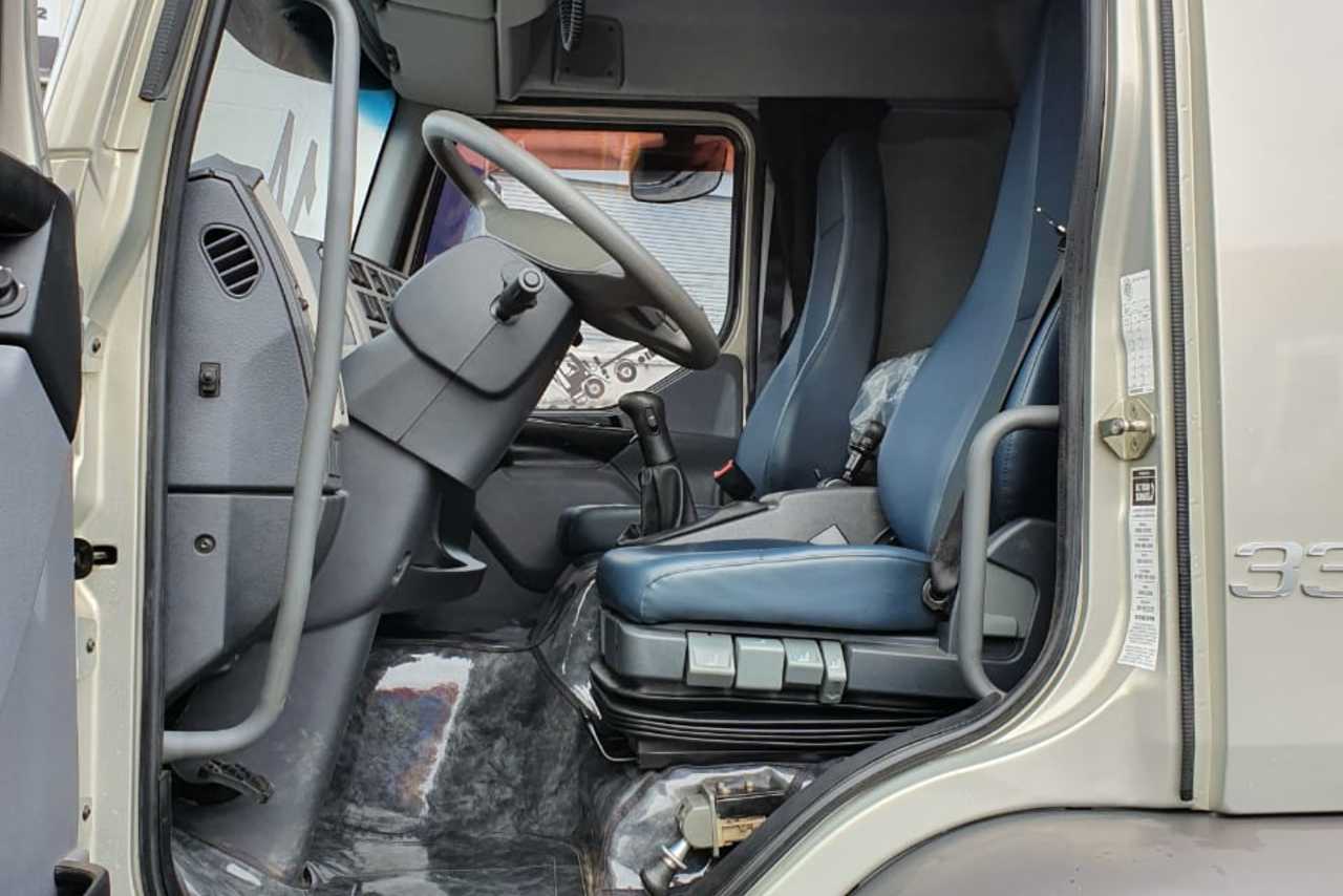 Volvo VM330 - 14/14 8