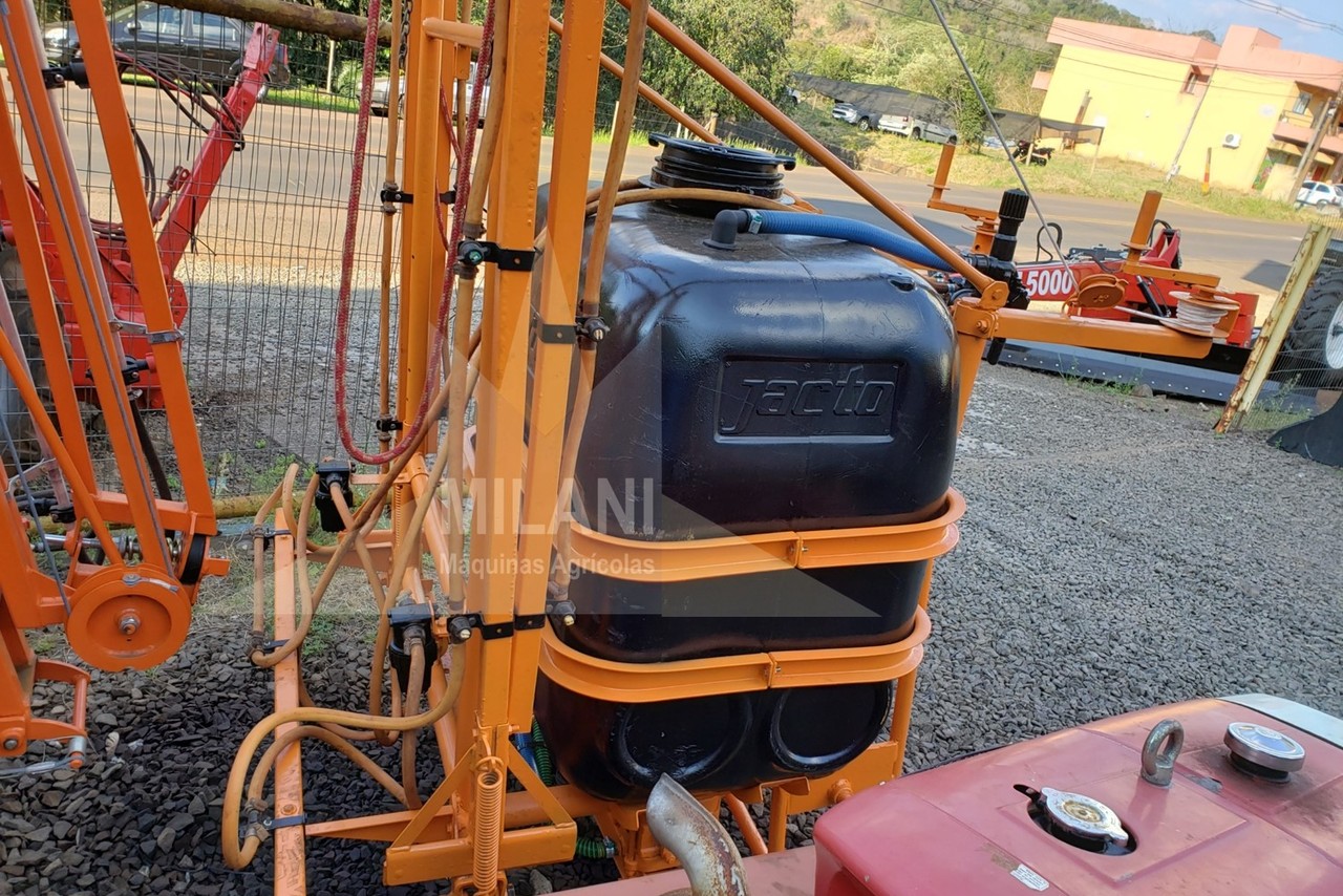 Jacto 600L -  3
