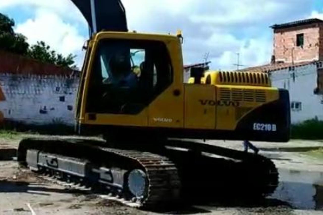 Volvo EC210 - 12/12 3