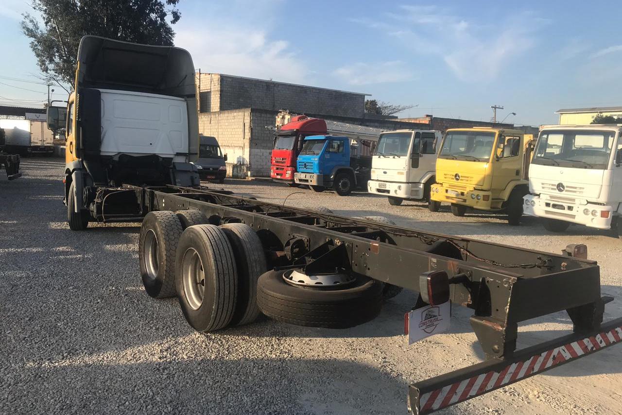 Volkswagen 24-250 E Constellation 3-Eixos - 10/10 13