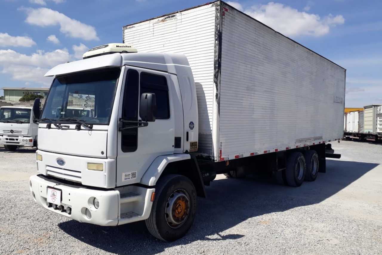 Ford Cargo2428 - 08/09 3