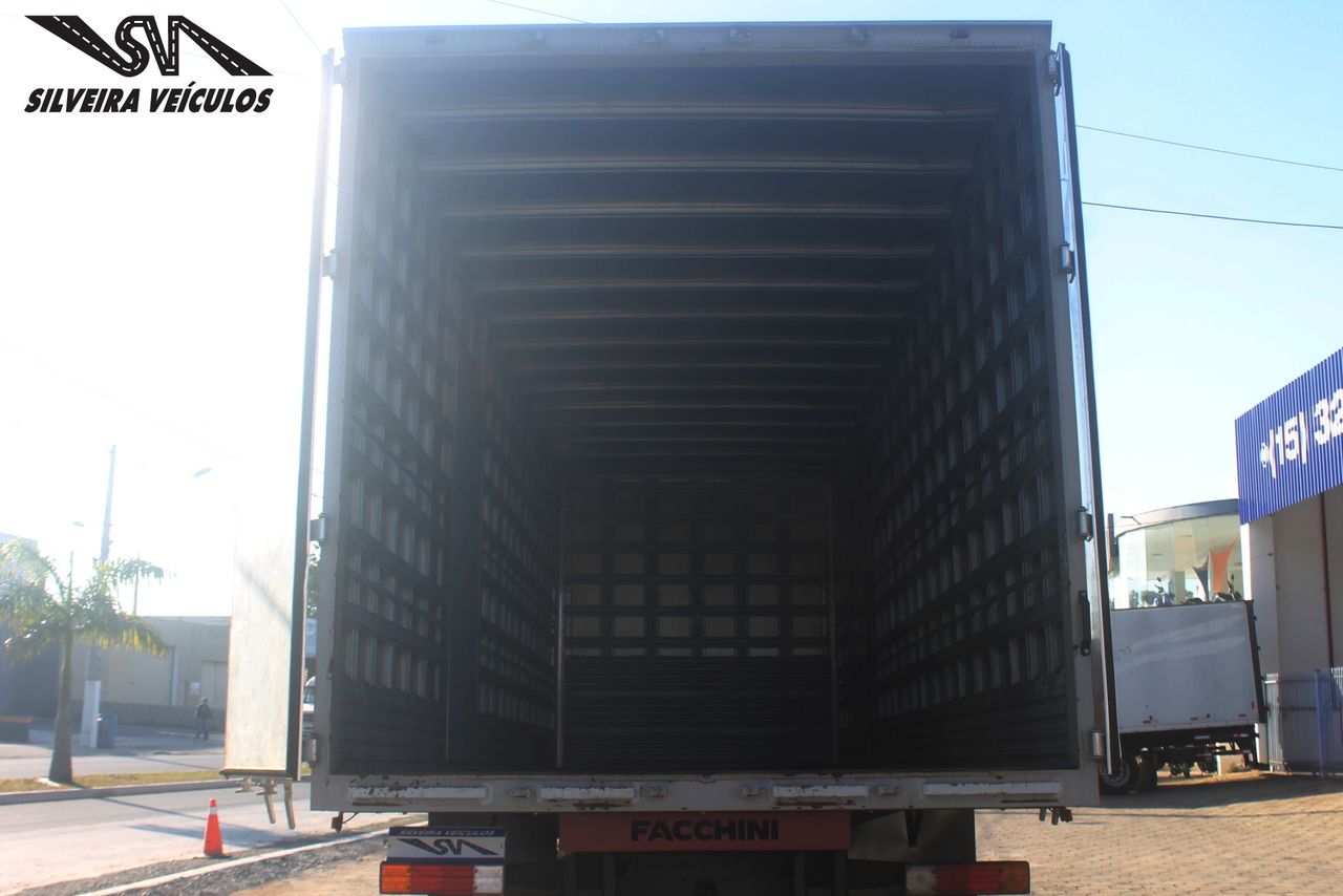 Mercedes Benz Atego 2425 - 08/09 6