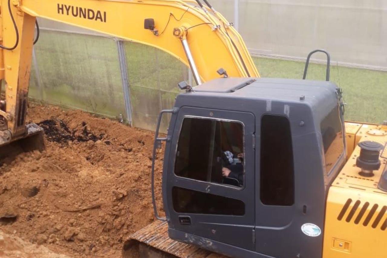 Hyundai R160 - 12/12 2
