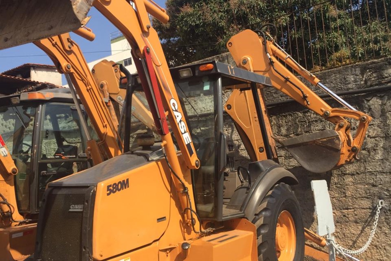 Case 580M - 09/09 2