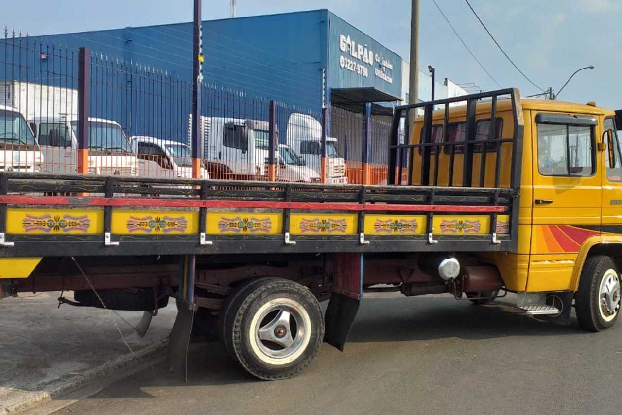 Mercedes Benz MB 608 - 81/81 4