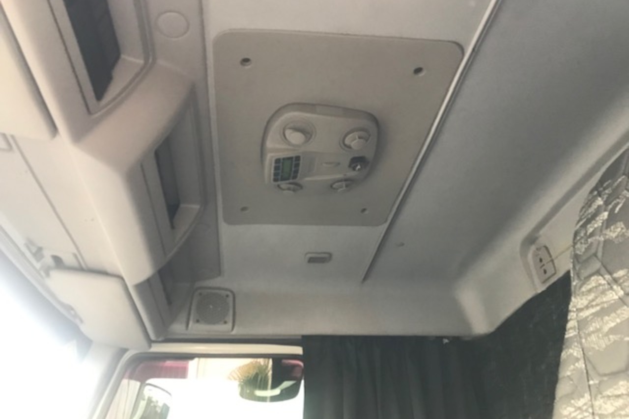 Volvo VM 270 - 14/14 3