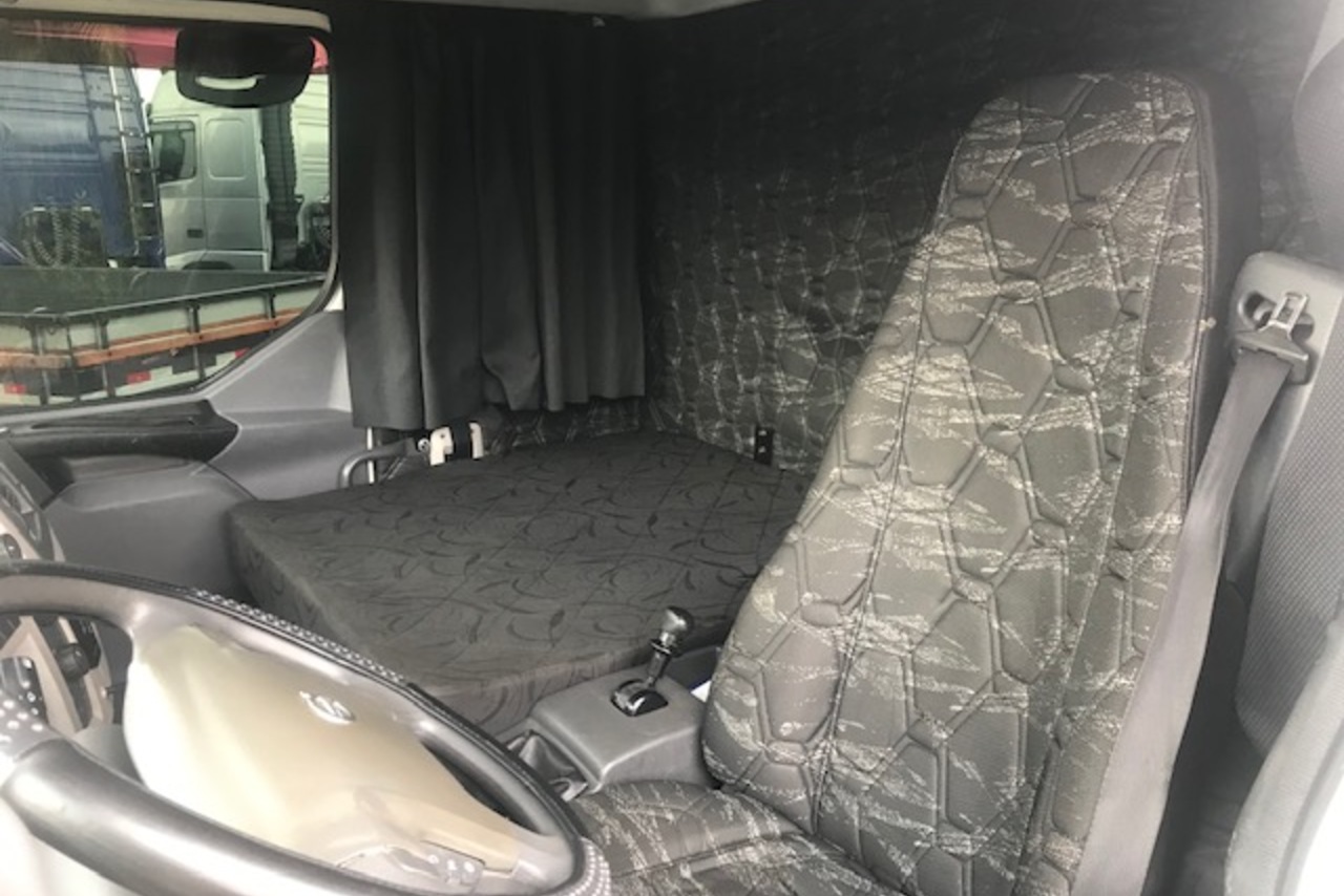 Volvo VM 270 - 14/14 7
