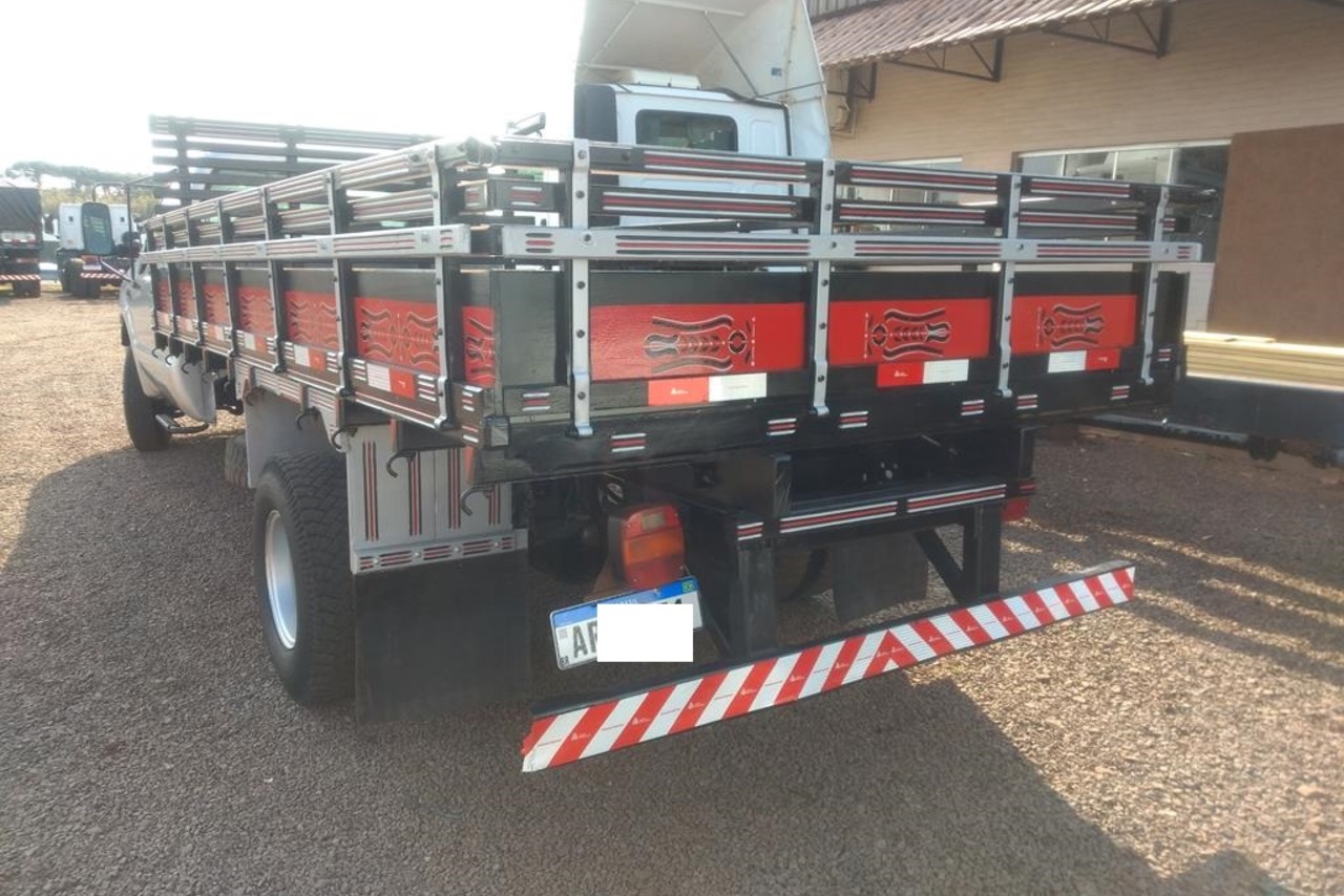Ford F4000 - 09/09 4