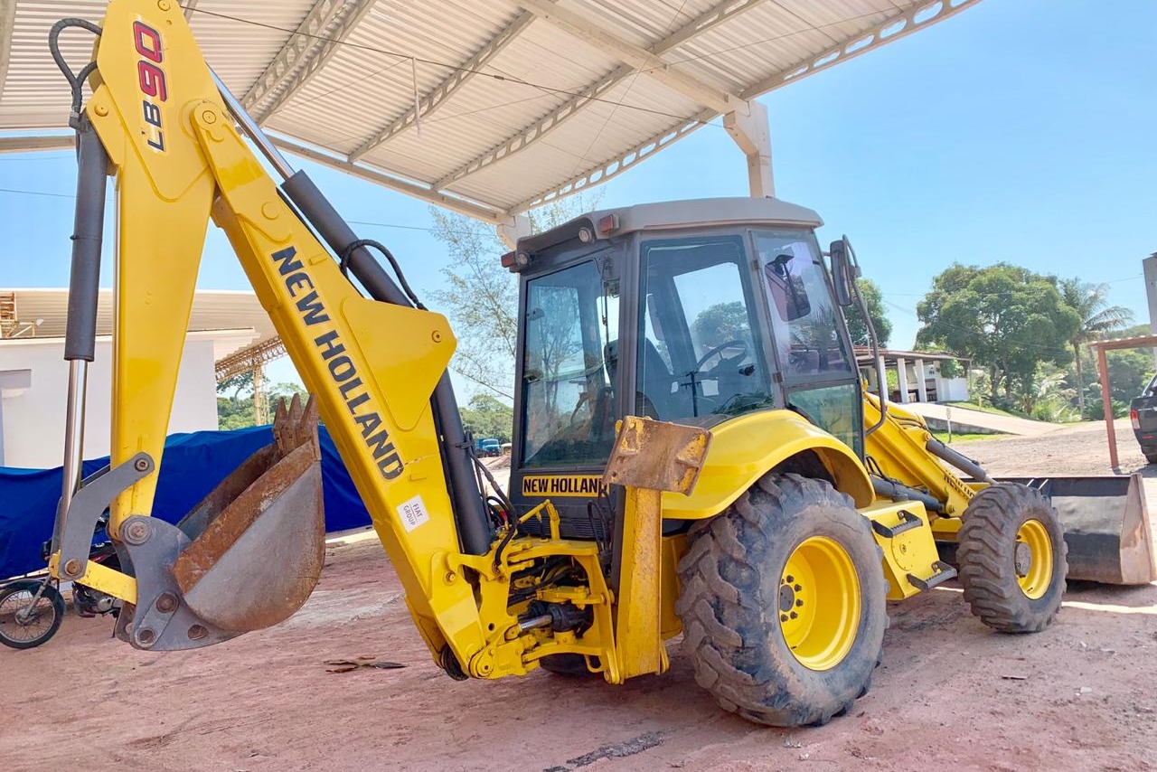 New Holland  LB90 - 11/11 3