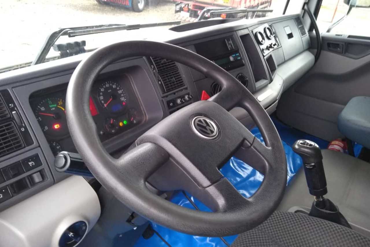 Volkswagen 19-320 Titan - 08/08 8