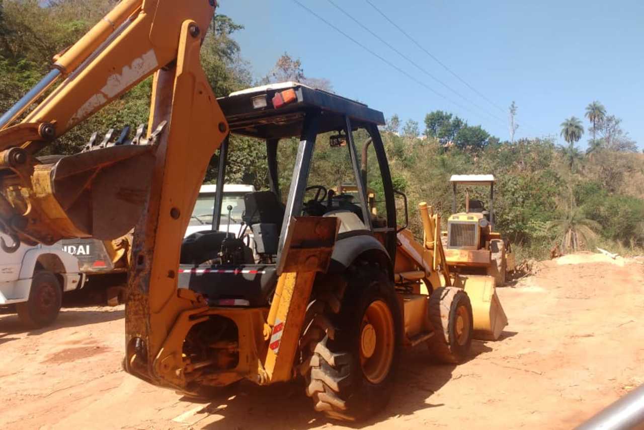 Case 580M - 09/09 3
