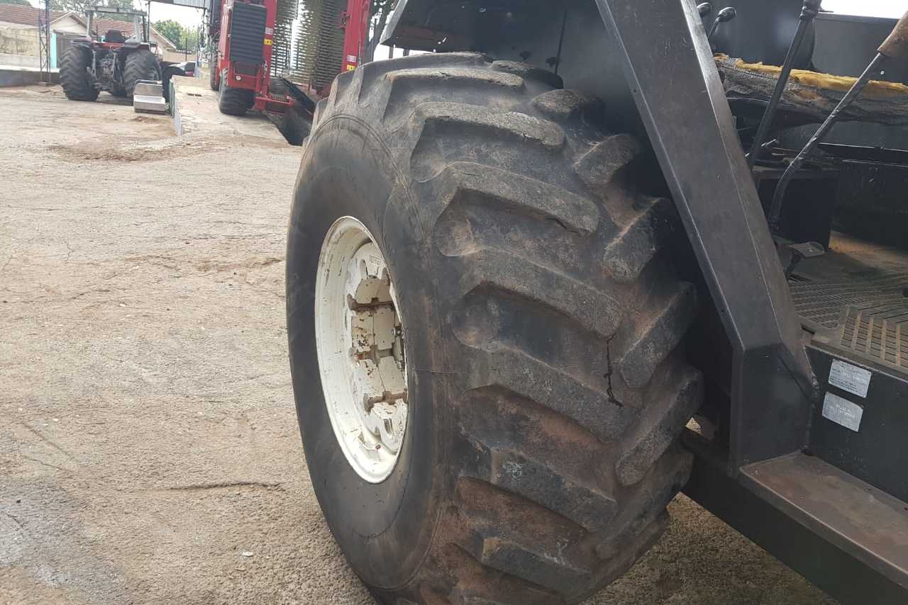 Valtra BM 110 - 04/04 6