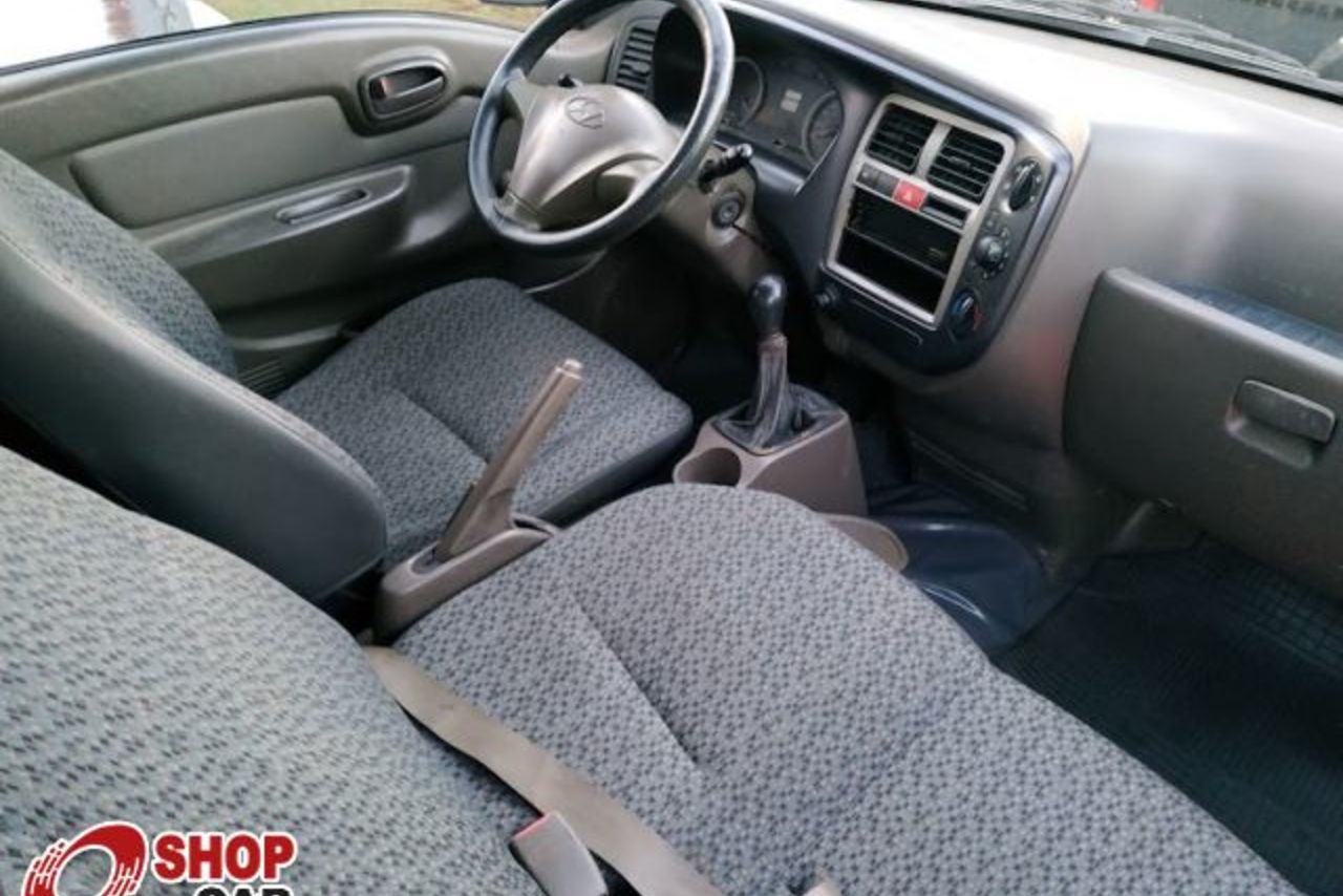 Hyundai HR - 08/09 5