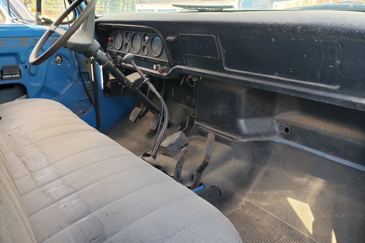 Ford F13000 - 85/85 4