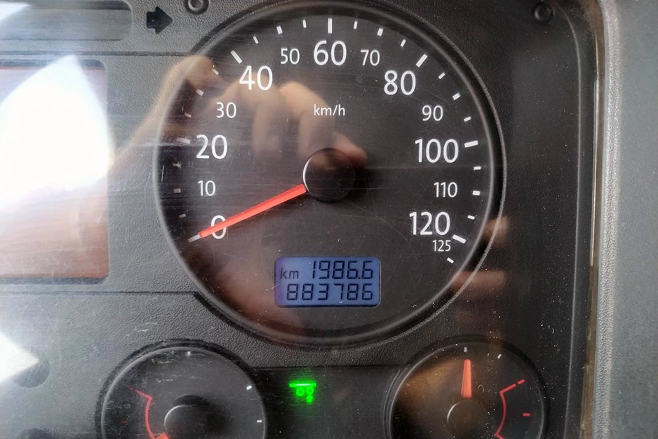 Volkswagen 24-250 E Constellation 3-Eixos - 08/09 4