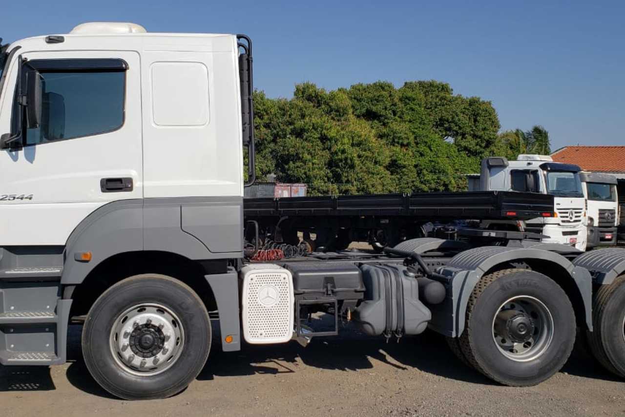 Mercedes Benz Axor 2544 - 09/09 3
