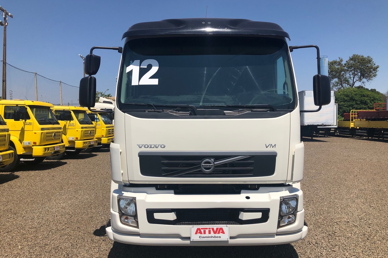 Volvo VM 270 - 12/12 2
