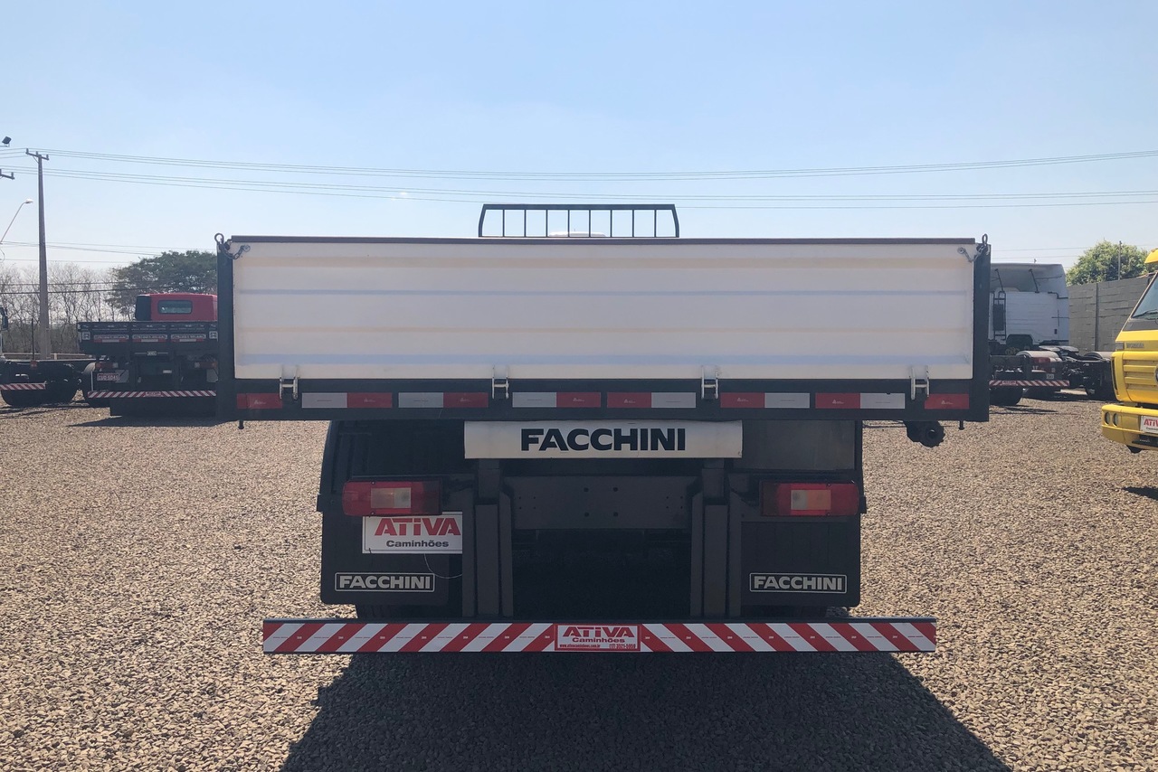 Volvo VM 270 - 12/12 4