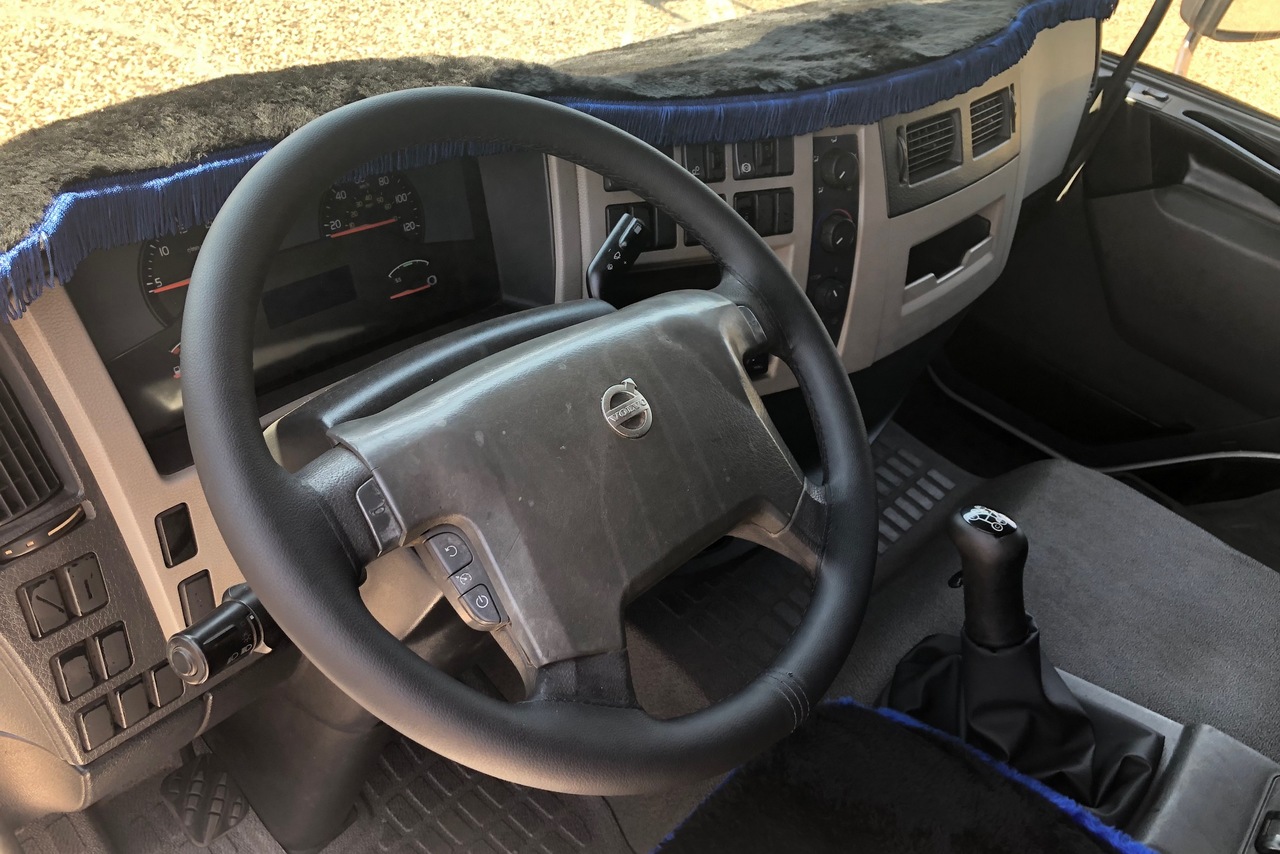 Volvo VM 270 - 12/12 9
