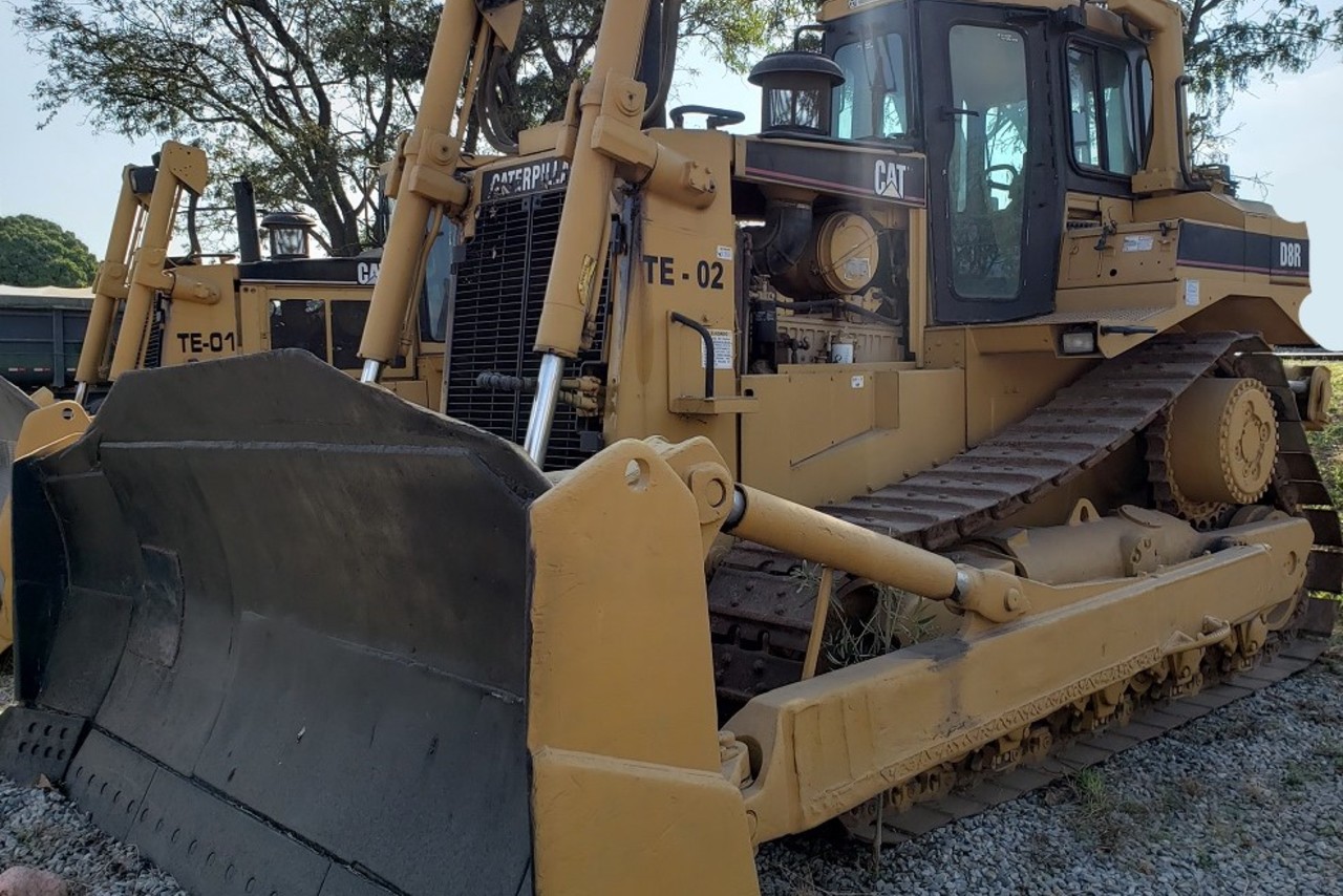 Caterpillar  D8 - 04/04 2