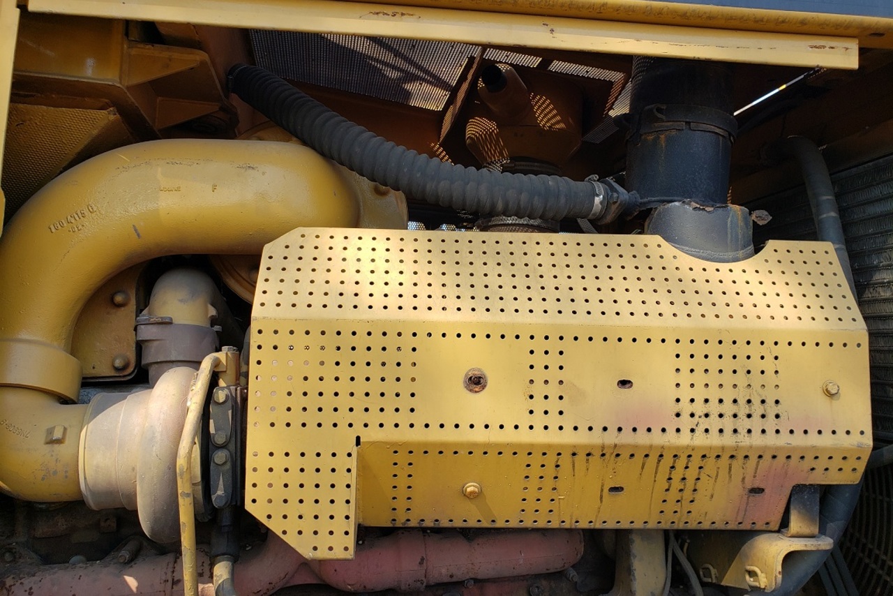 Caterpillar  D8 - 04/04 3