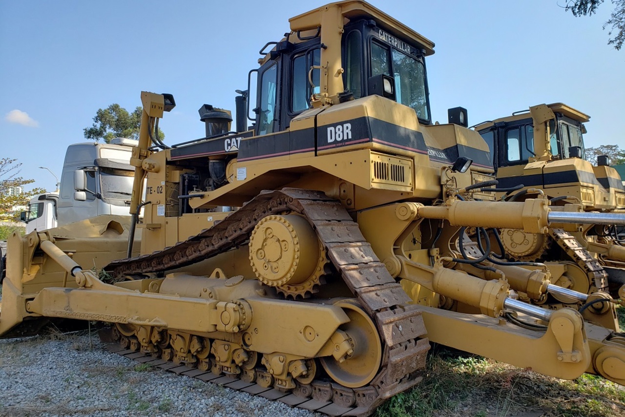 Caterpillar  D8 - 04/04 6