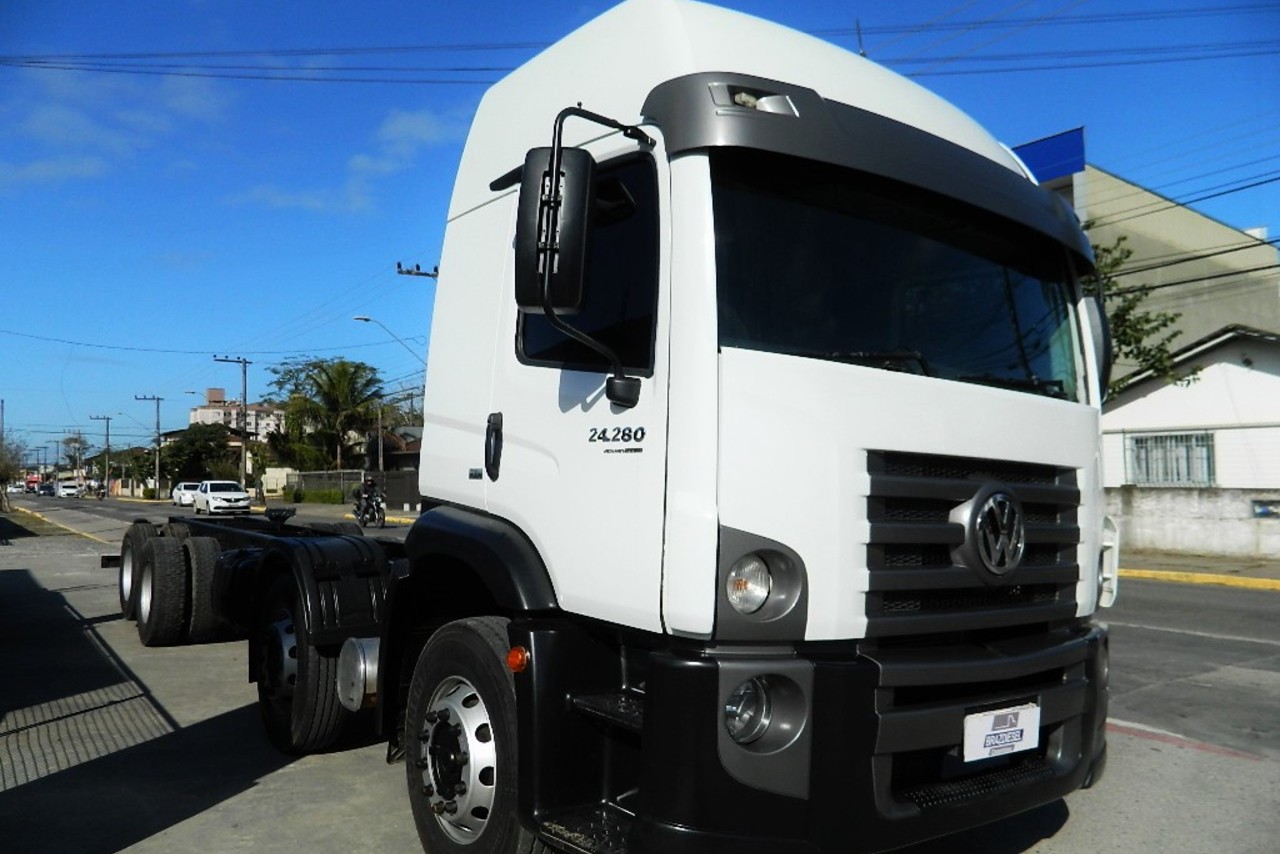 Volkswagen 24-280 E Constellation 6x2 - 12/12 2