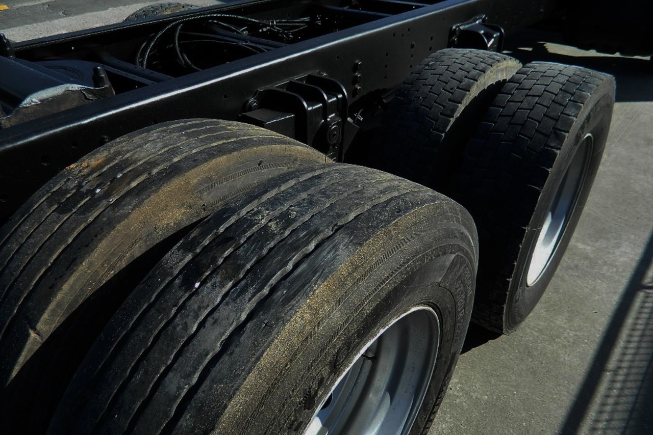 Volkswagen 24-280 E Constellation 6x2 - 12/12 10