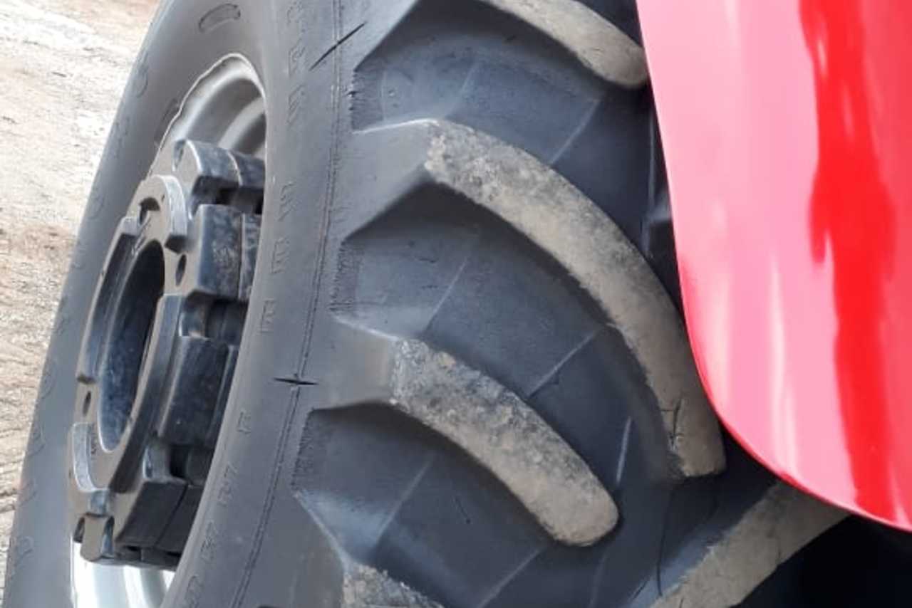 Massey Ferguson 660 - 04 2