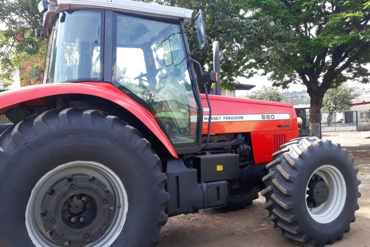Massey Ferguson 660 - 04 3