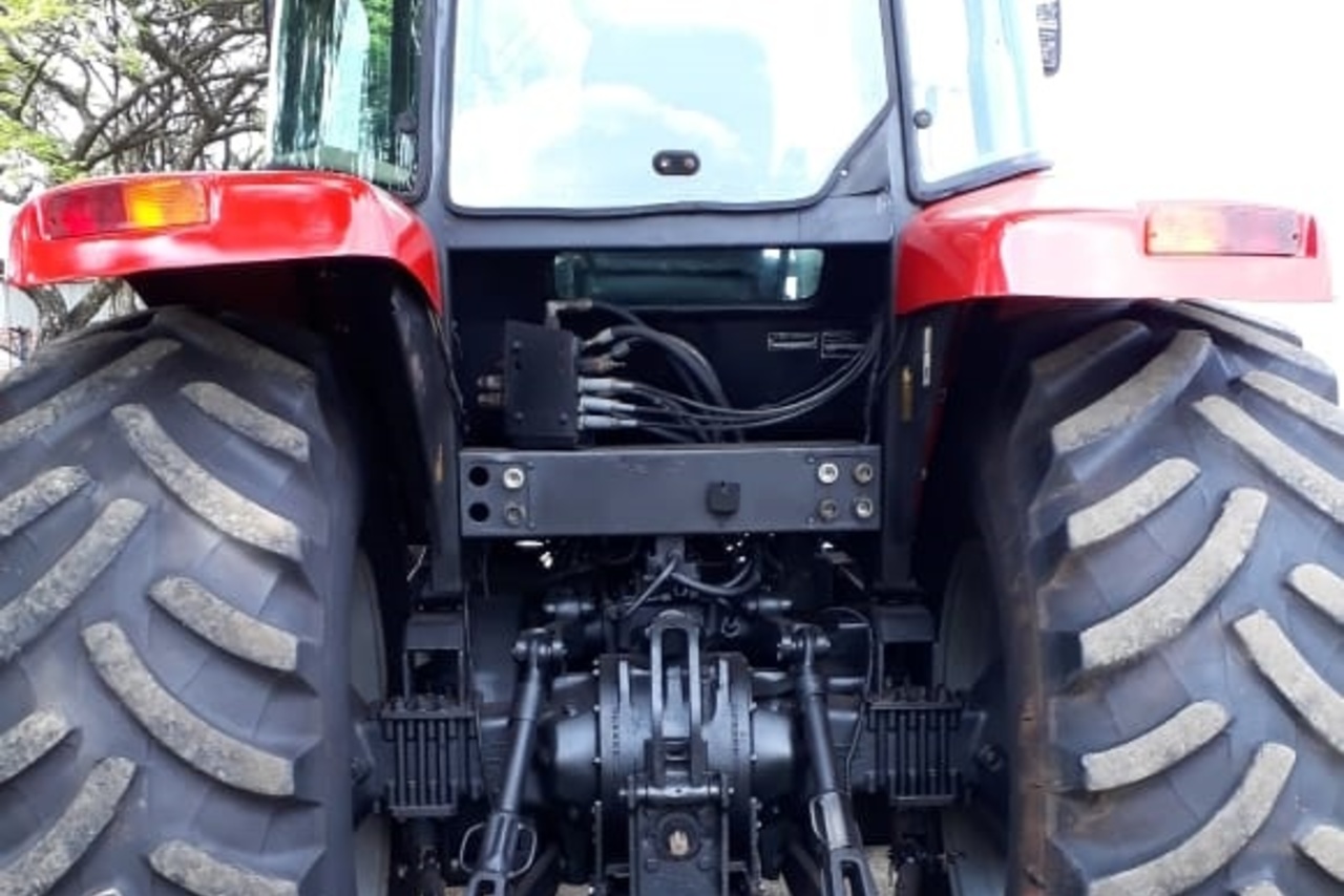 Massey Ferguson 660 - 04 7
