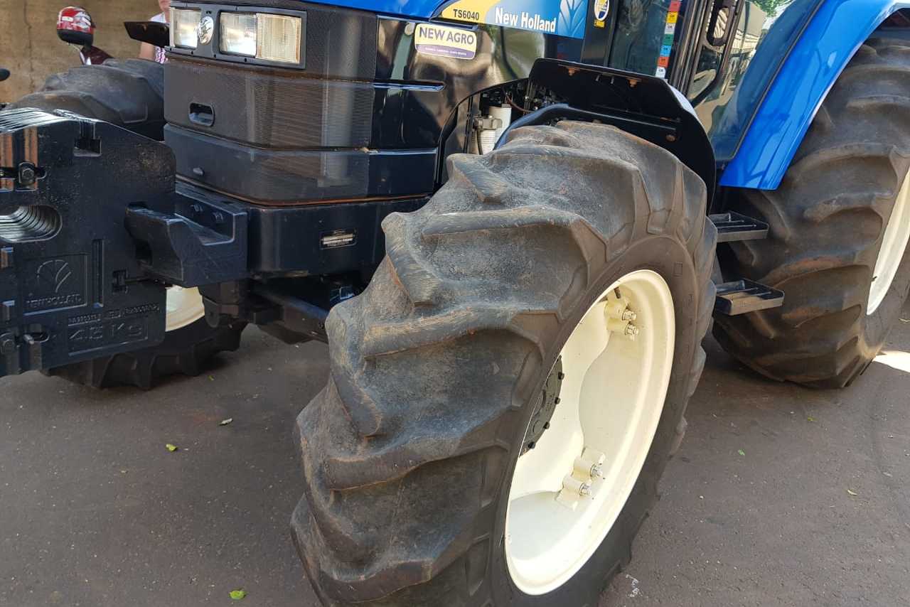 New Holland TS 6040 - 12/12 12