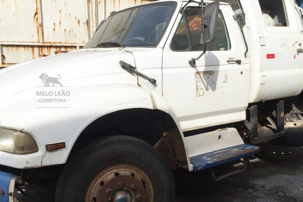 Ford F12000 - 95/95 6