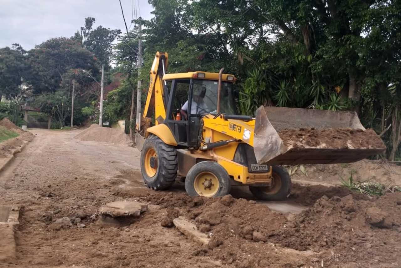 JCB 4C - 08/08 3