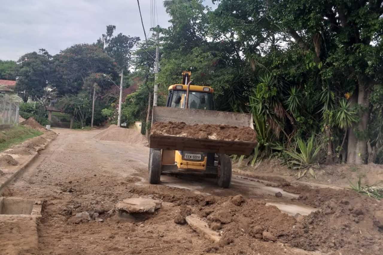 JCB 4C - 08/08 4