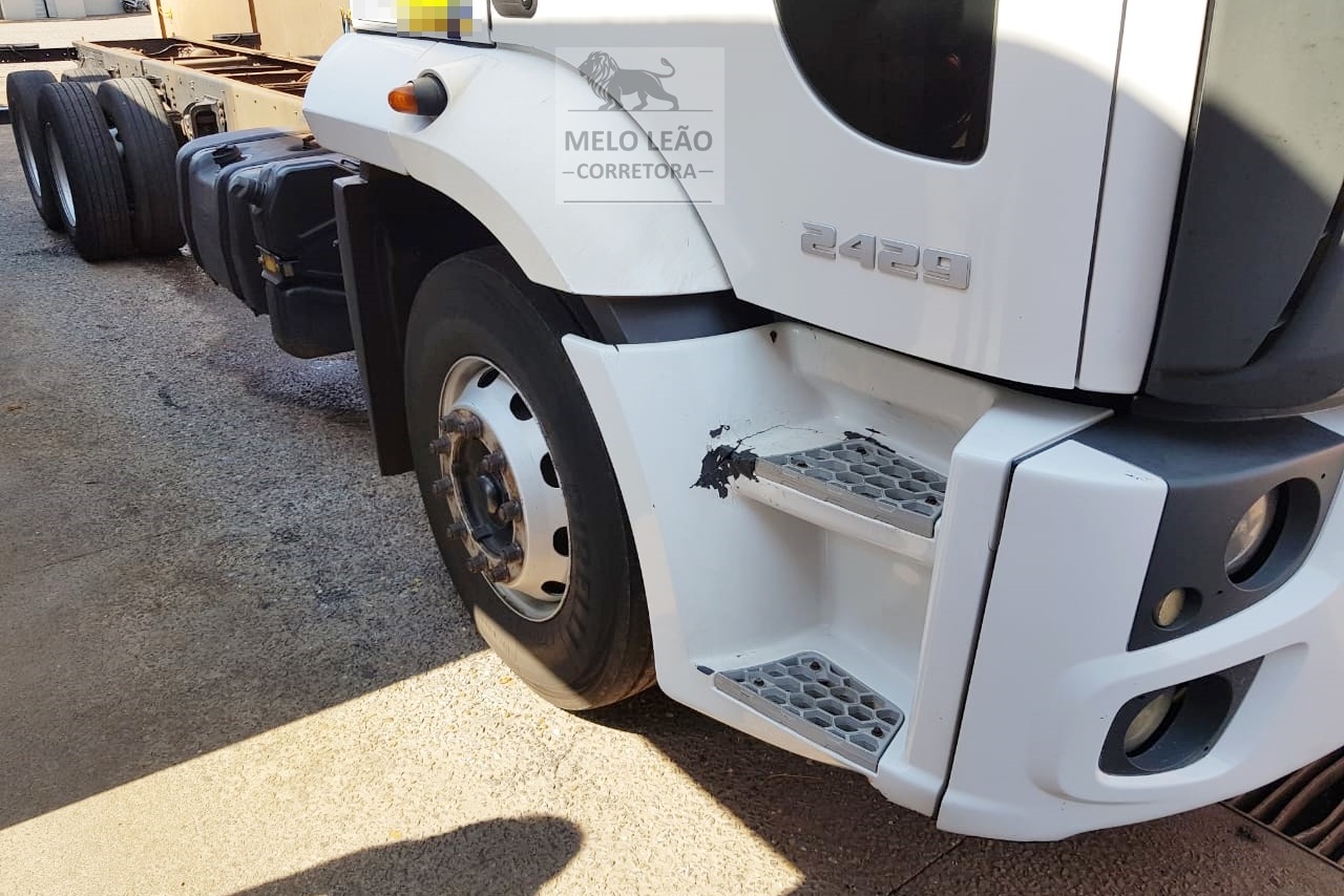 Ford Cargo2429 - 13/13 9