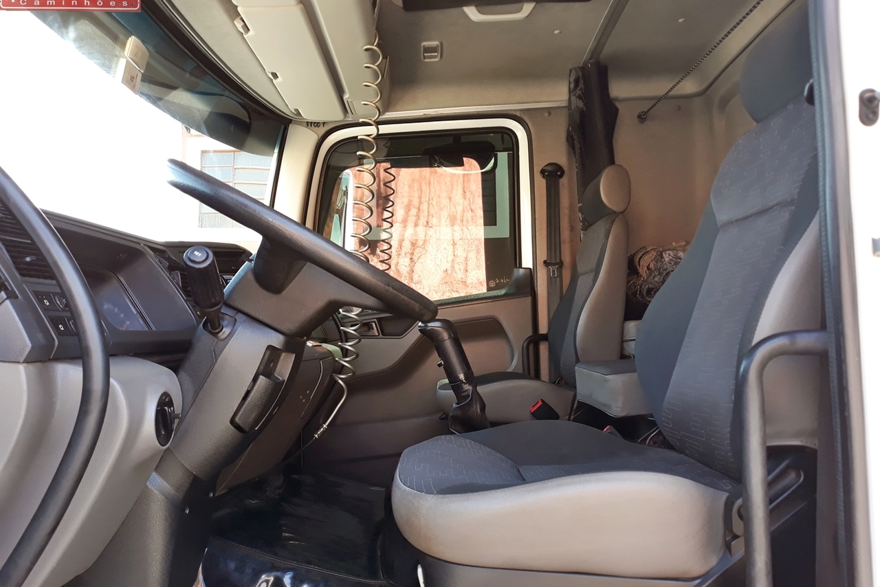 Volkswagen 24-280 E Constellation 6x2 - 14/14 5