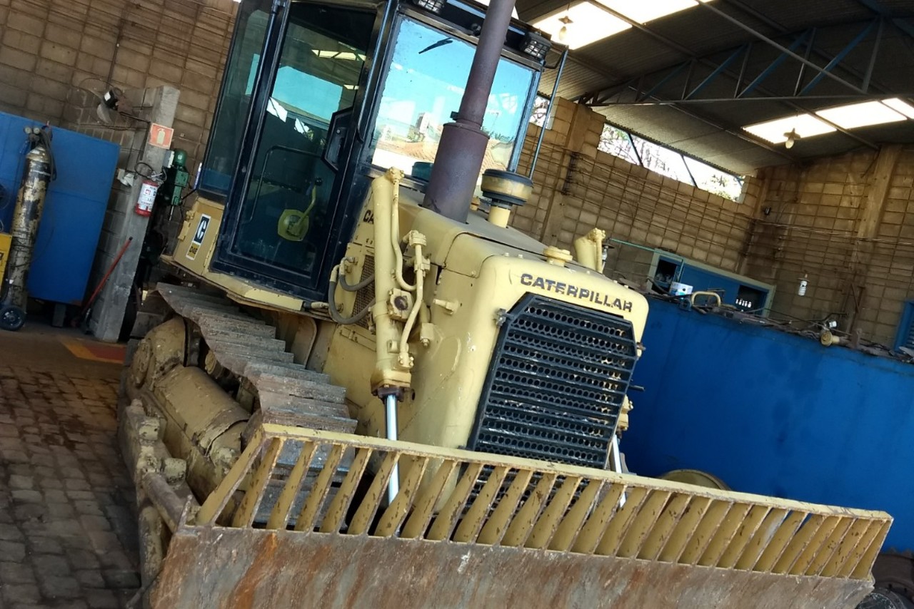 Caterpillar D4E - 87/87 5