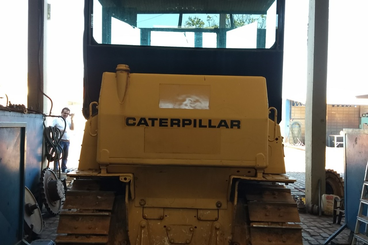 Caterpillar D4E - 87/87 11