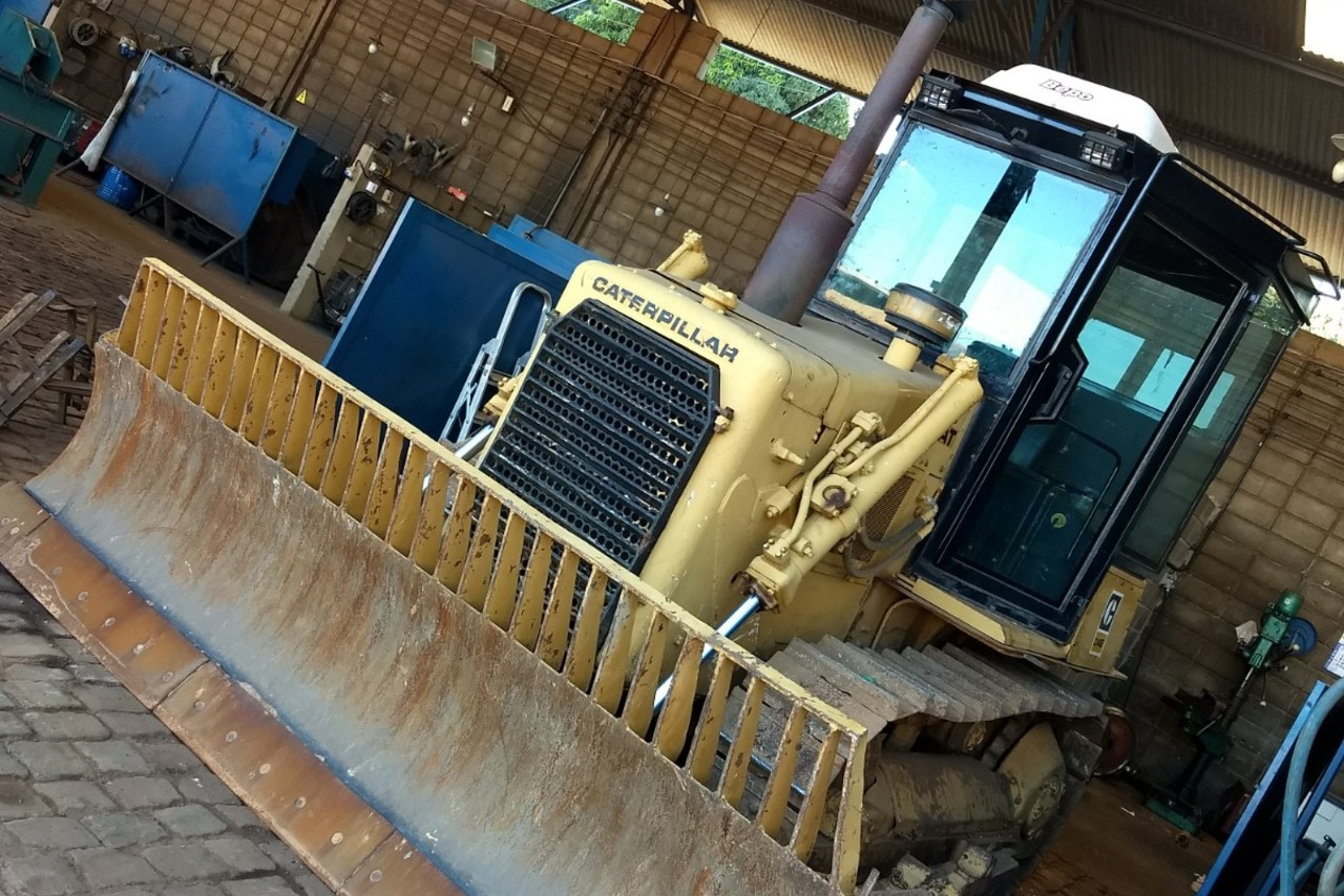 Caterpillar D4E - 87/87 13