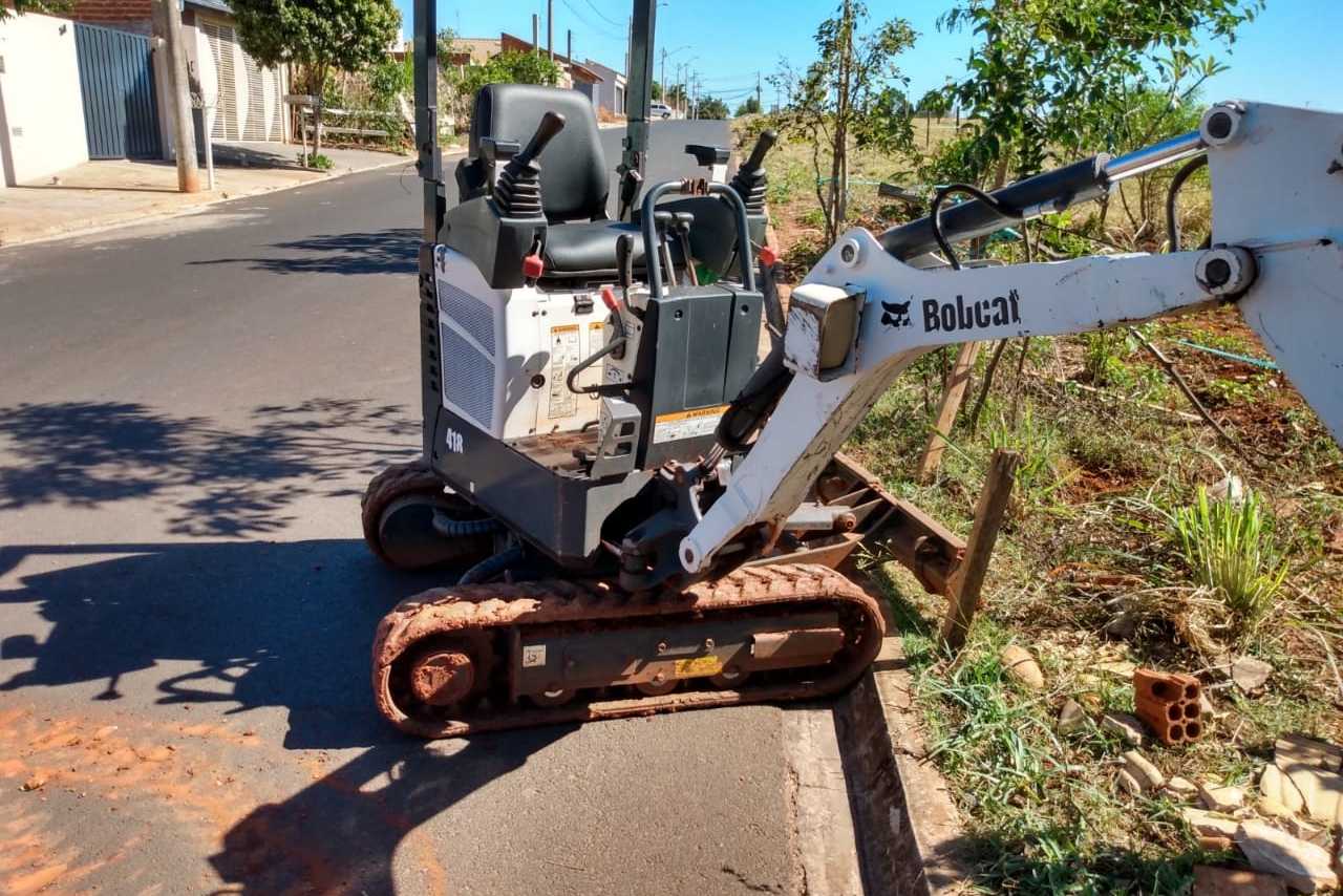 Bobcat 418 - 12/12 3