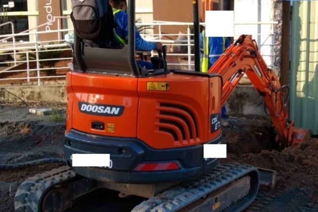 Doosan DX27z - 16/16 2